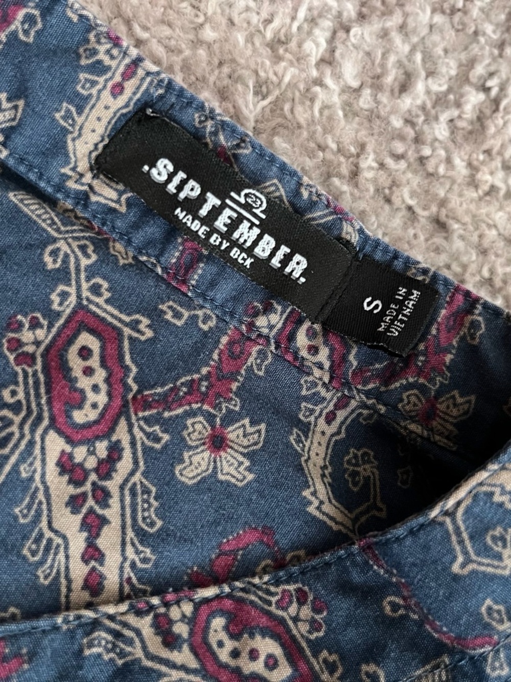 September Inc (Size S) - Picture 2 of 5